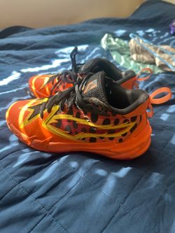 Boys shoes