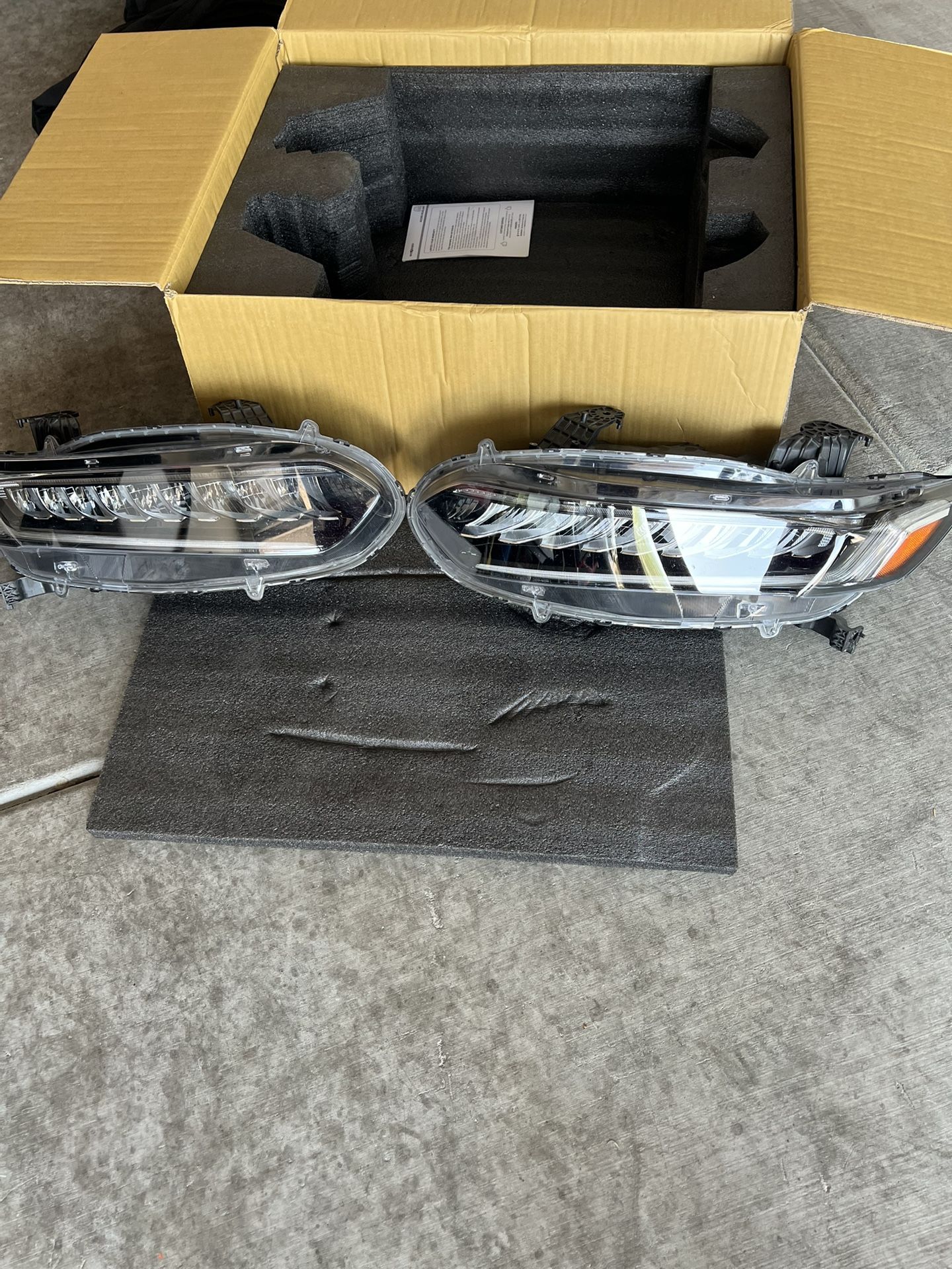 Headlights 2022 Honda Accord Sport