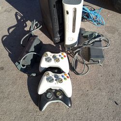 2(two) Xbox 360s