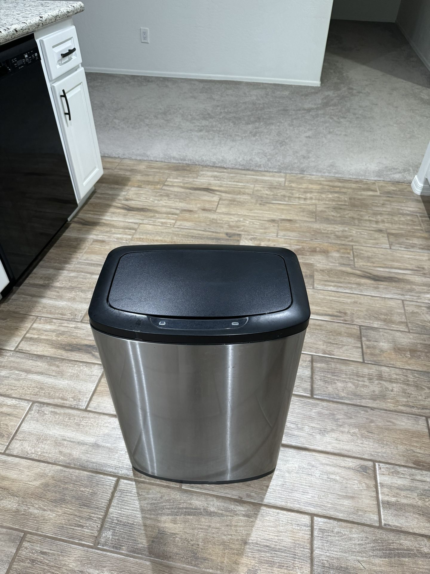 13 Gallon Touchless Trash Can Kitchen
