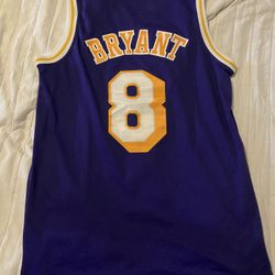 Mitchell & Ness #8 Kobe Jersey Medium
