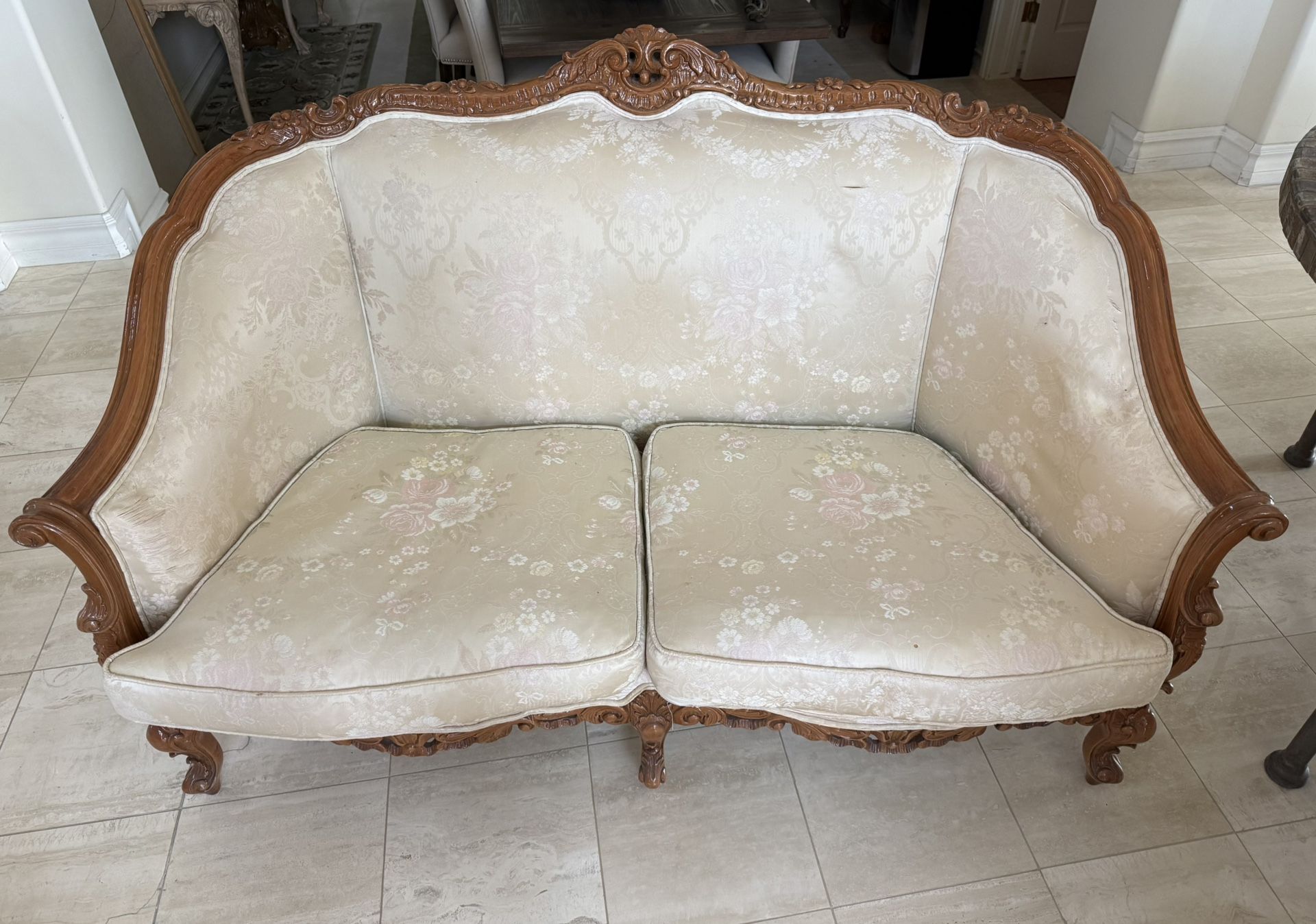 🛋️ Vintage French Victorian Style Settee X 2– Ornate Wood Frame & Floral Damask