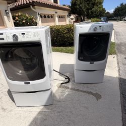 MAYTAG WASHER DRYER COMBO WITH PEDESTALS AND STEAMER
