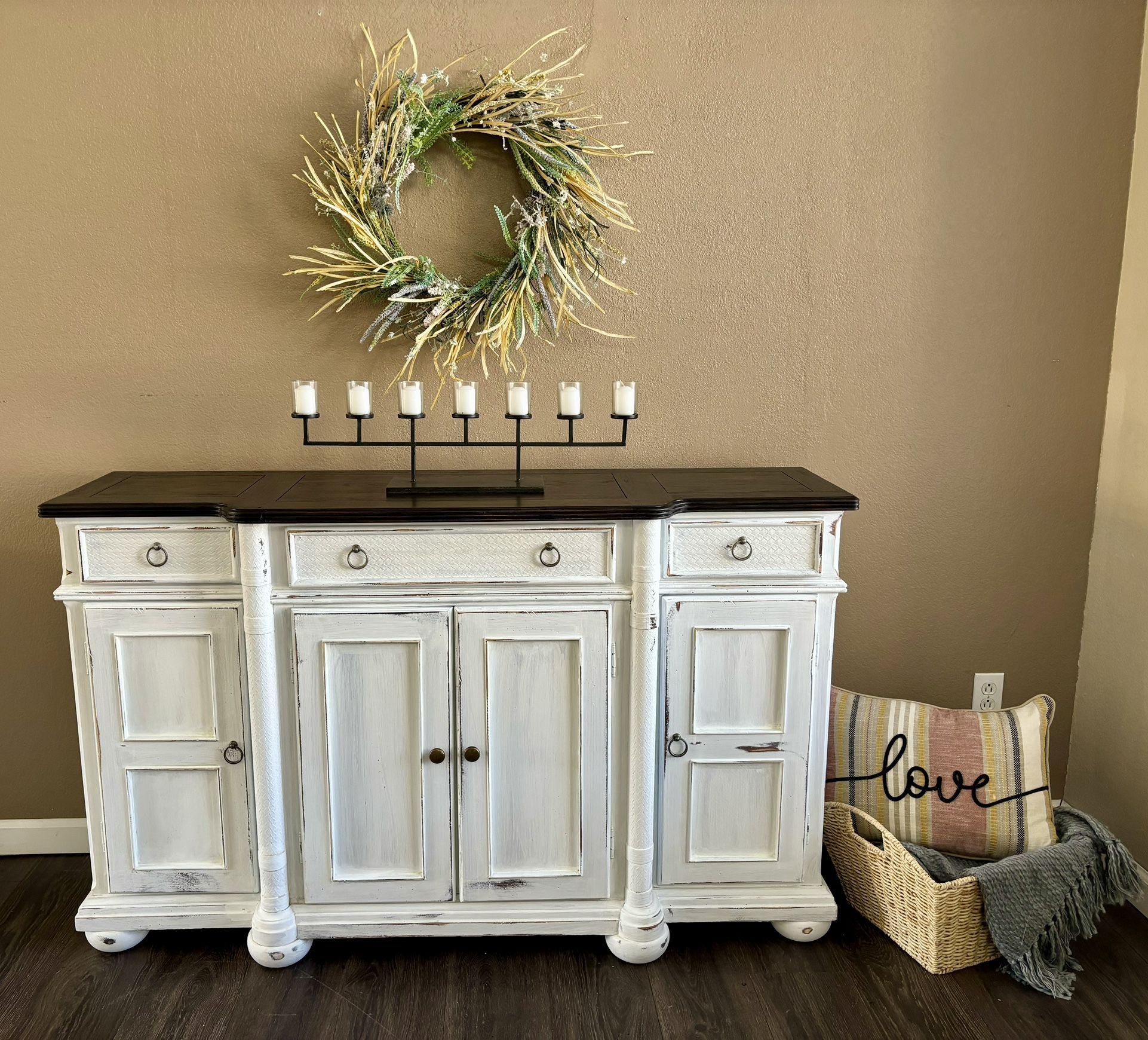Ashley furniture farmhouse buffet sideboard dresser console