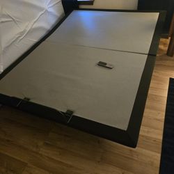  Adjustable Bed Base w/remote 
