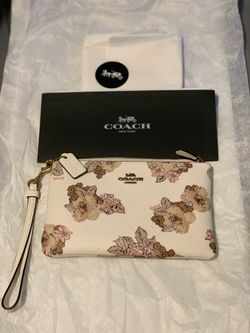 Brand New Coach Bouquet Print Floral Wristlet