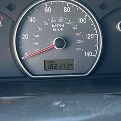 2008 Hyundai ELANTRA clean title 2500 Obo