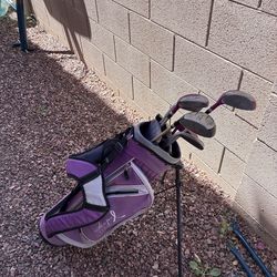 Kids golf clubs with bag