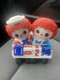Vintage 1970 Raggedy Anne and Andy Pencil Sharpener Set