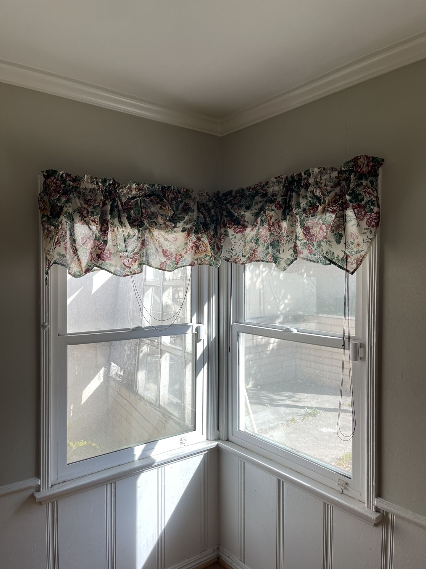 Vintage Floral Scalloped Valance Cottagecore Shabby Chic Valence Curtains