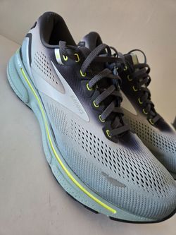 Brooks Ghost Men's Size 11D Shoes