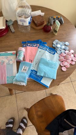 Gender reveal party decor