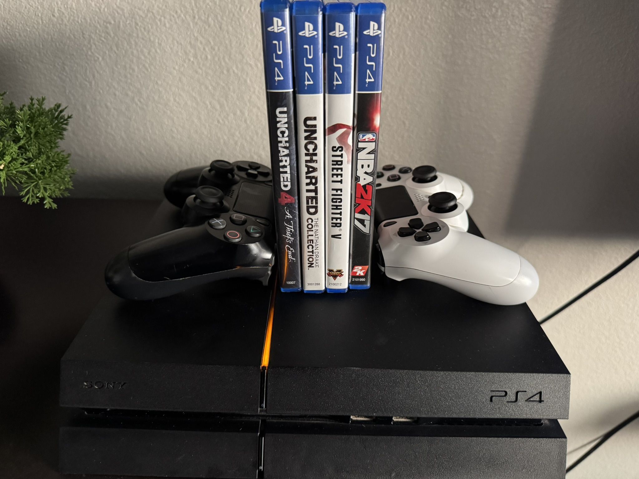 PS4  W/Controllers, 6 Games 