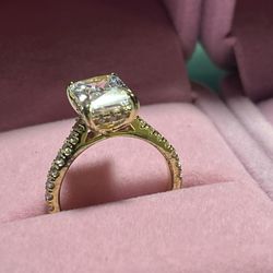 14k Gold Engagement Ring With Moissanite Stones