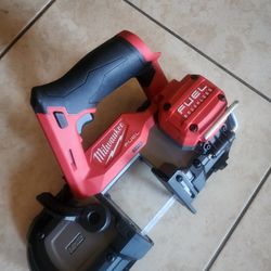 Milwaukee
M12 FUEL 12V Lithium-Ion Cordless Compact Band Saw (Tool-Only)