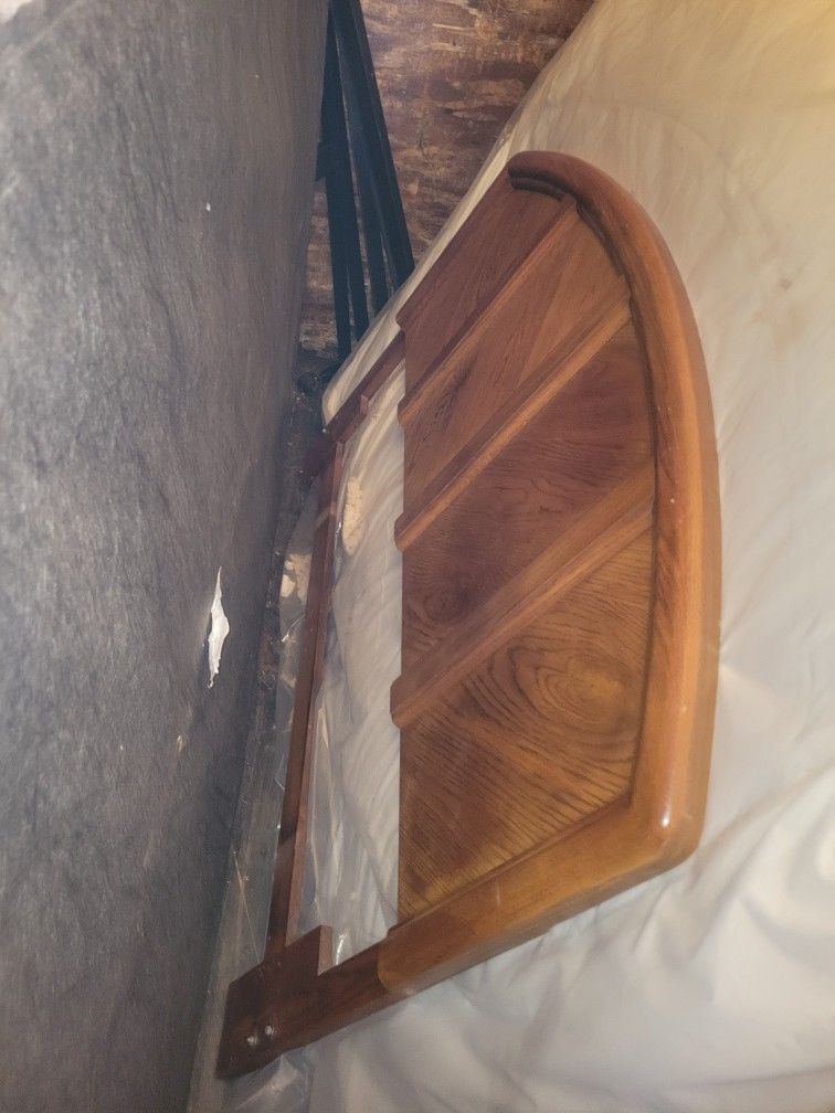 Queen Mattress COMPLETE SET Box Spring Headboard Frame Comforter Sets