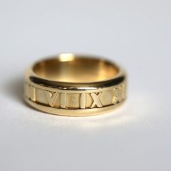 Tiffany & Co Atlas Ring 18Kt Size 5