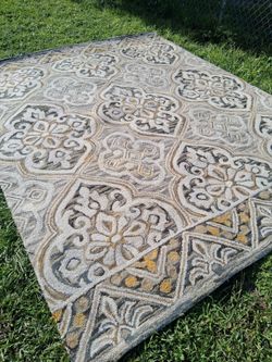 VERY NICE LARGE 9 BY 12 AREA RUG