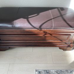 Cedar Chest With Leather Top