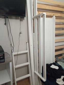 Slide bunk bed