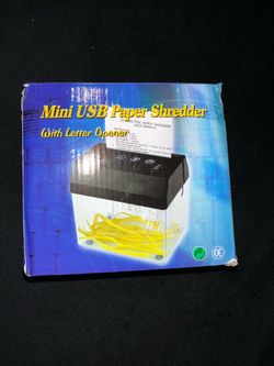 Mini desk paper shredder