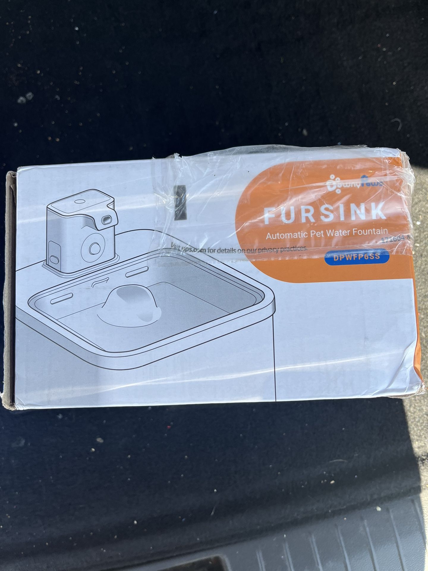 DownyPaws Battery Operated Cat Water Fountain Stainless Steel, 84oz/2.5L Fursink Wireless Pet Water Fountain for Cats Inside, Automatic Dog Water Disp