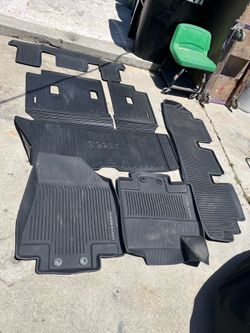 Nissan Pathfinder Rubber Floor Mats