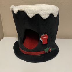 Small Cat Bed Xmas Theme