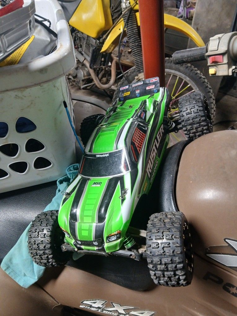 2 Traxxas Rcs