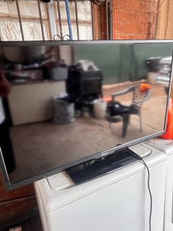 Pretty good TV good condition. I don’t got the remote, but you could hook up Roku to it.