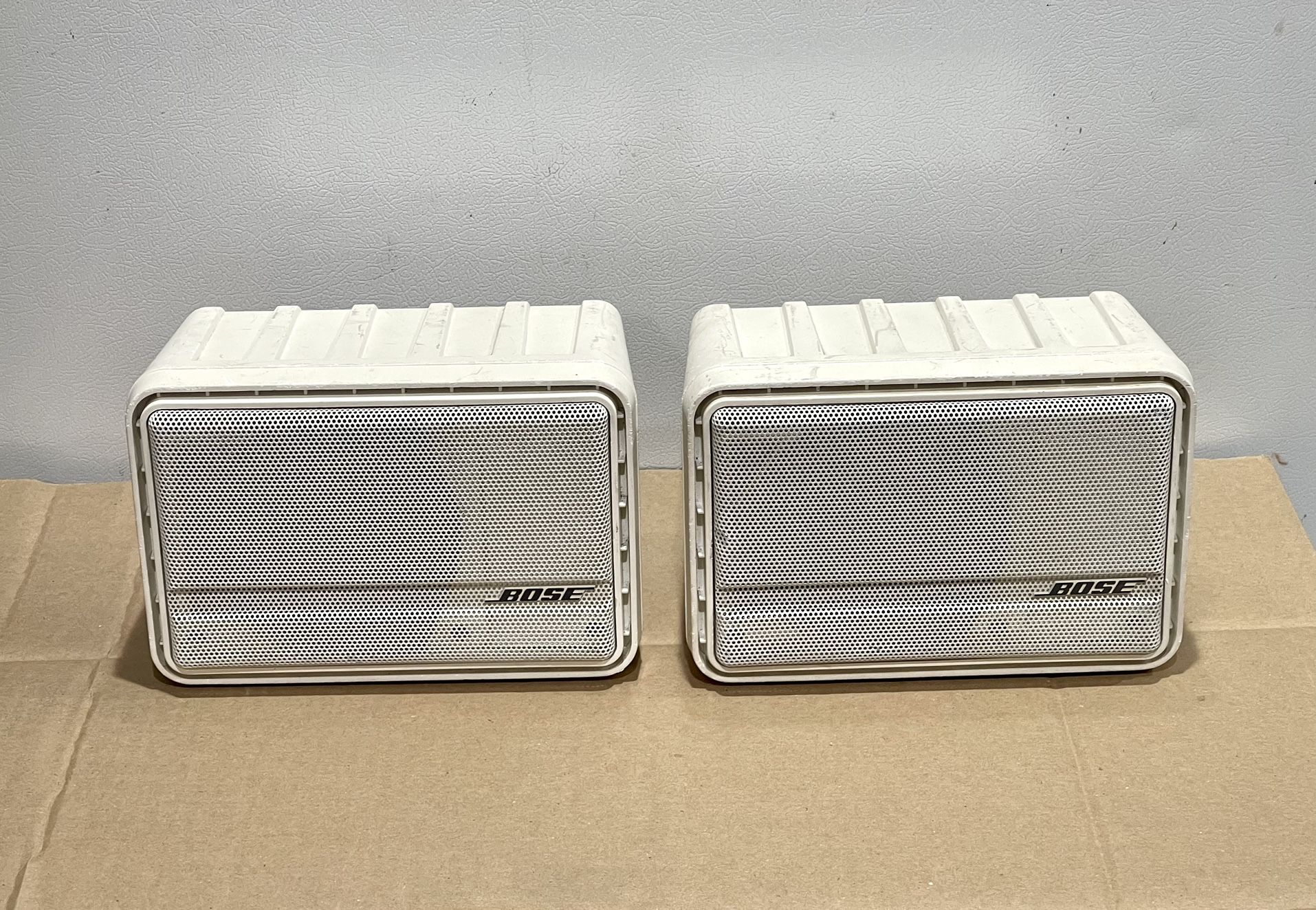 Bose Surface Mount Speaker. Model 25