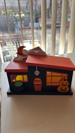 Summerween decorations