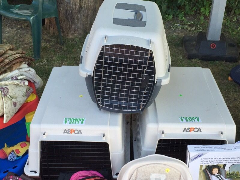 Pet carriers