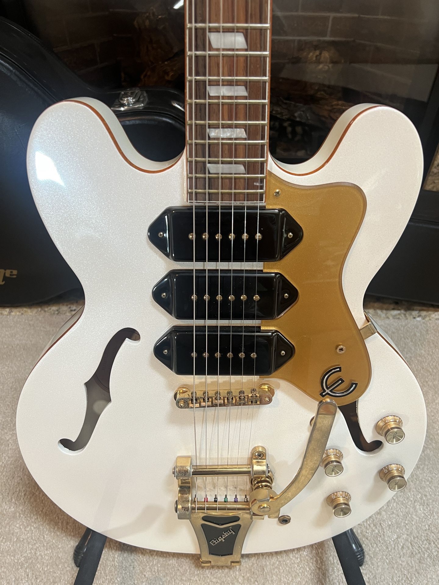 Epiphone Riviera Custom P93 Semi Hollow White $450 (Seattle)