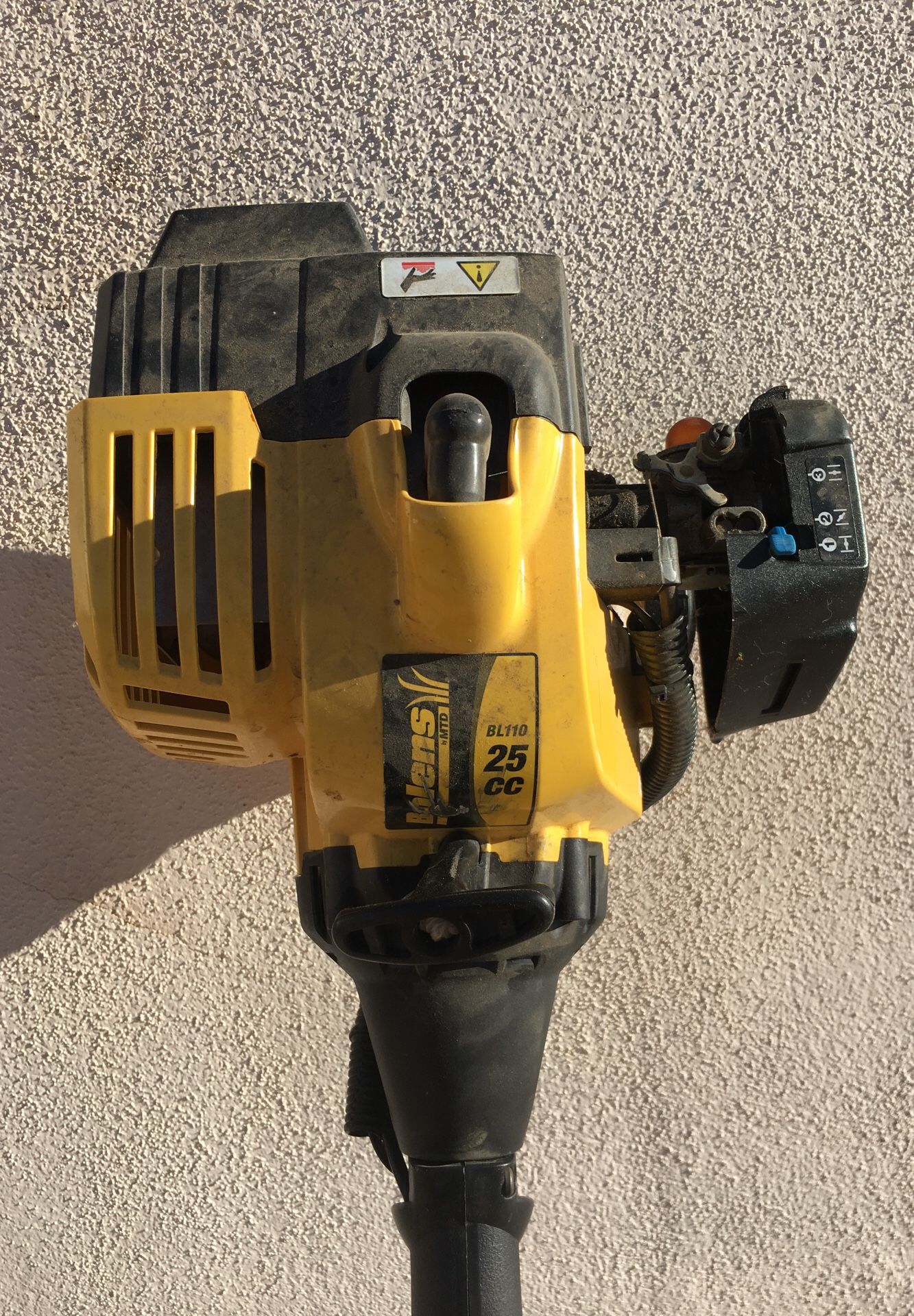 Bolens BL110 25cc w/ extra line weed whacker / trimmer for Sale in
