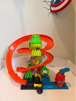 Hot wheels track