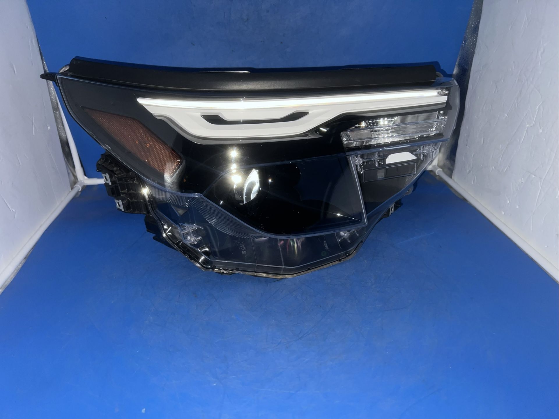 2025 2026 SUBARU FORESTER LED RIGHT HEADLIGHT W/O DRL BASE OEM