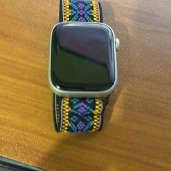 Apple Watch Series 8  45 mm GPS