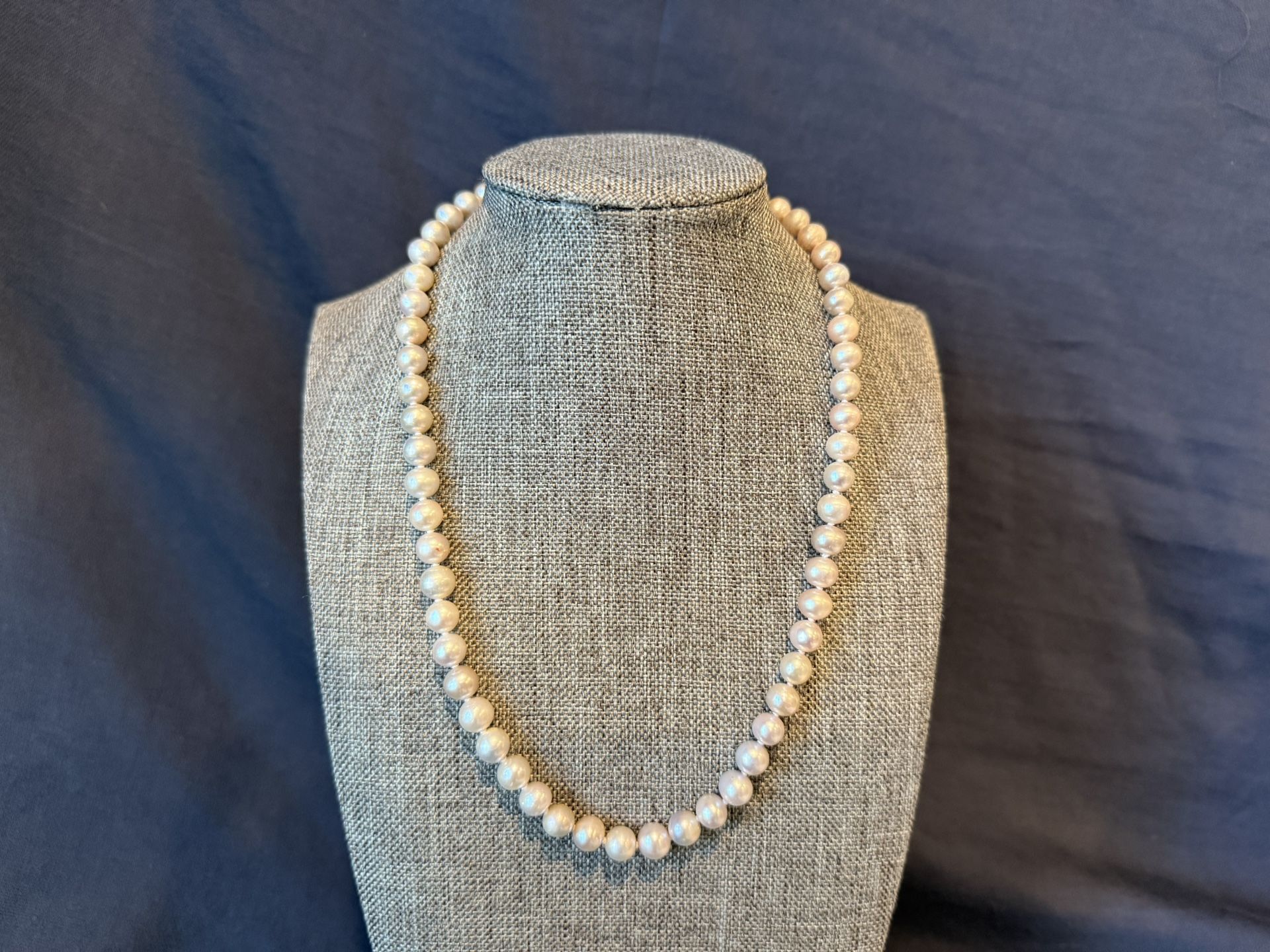 Hand Knotted Pearl Necklace With Sterling Silver Clasp New 8-8.5mm