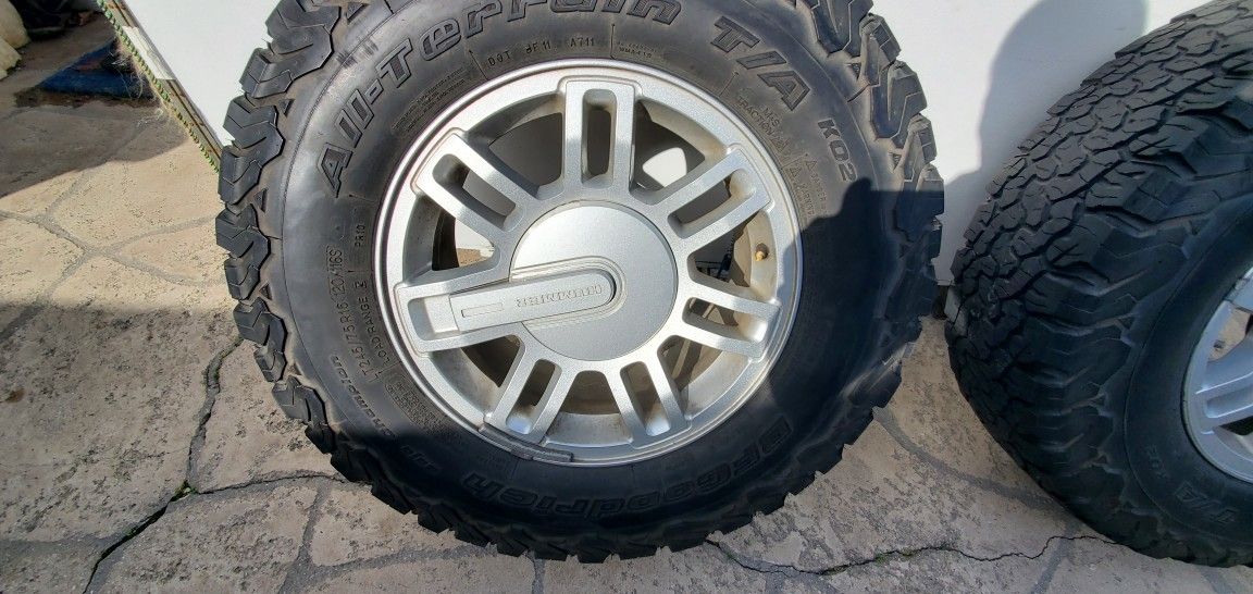 ( 2)Hummer H3 Rims With Tires
