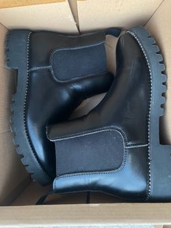 Chelsea boots