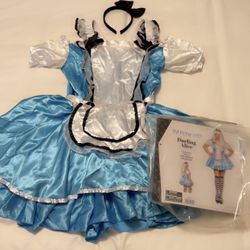Halloween Costume Alice 