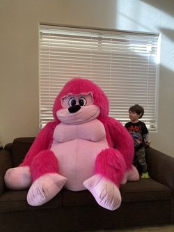 Giant stuffed hotsell gorilla carnival