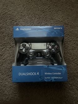 BLACK-PlayStation 4 controller IN BOX.
