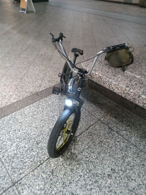 BMX MOTOR CROSS BIKE ELECTRIC 25MPH 36 V