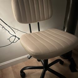 Desk chair 