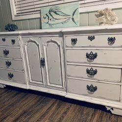 Chalk Painted Dresser / Buffet 