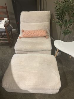 Cream Lounge Chair with Ottoman – Cozy Accent Seating