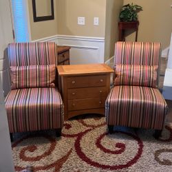 Living Room Chairs And End Table
