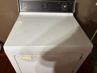 GAS DRYER WORKS GREAT CAN DELIVER